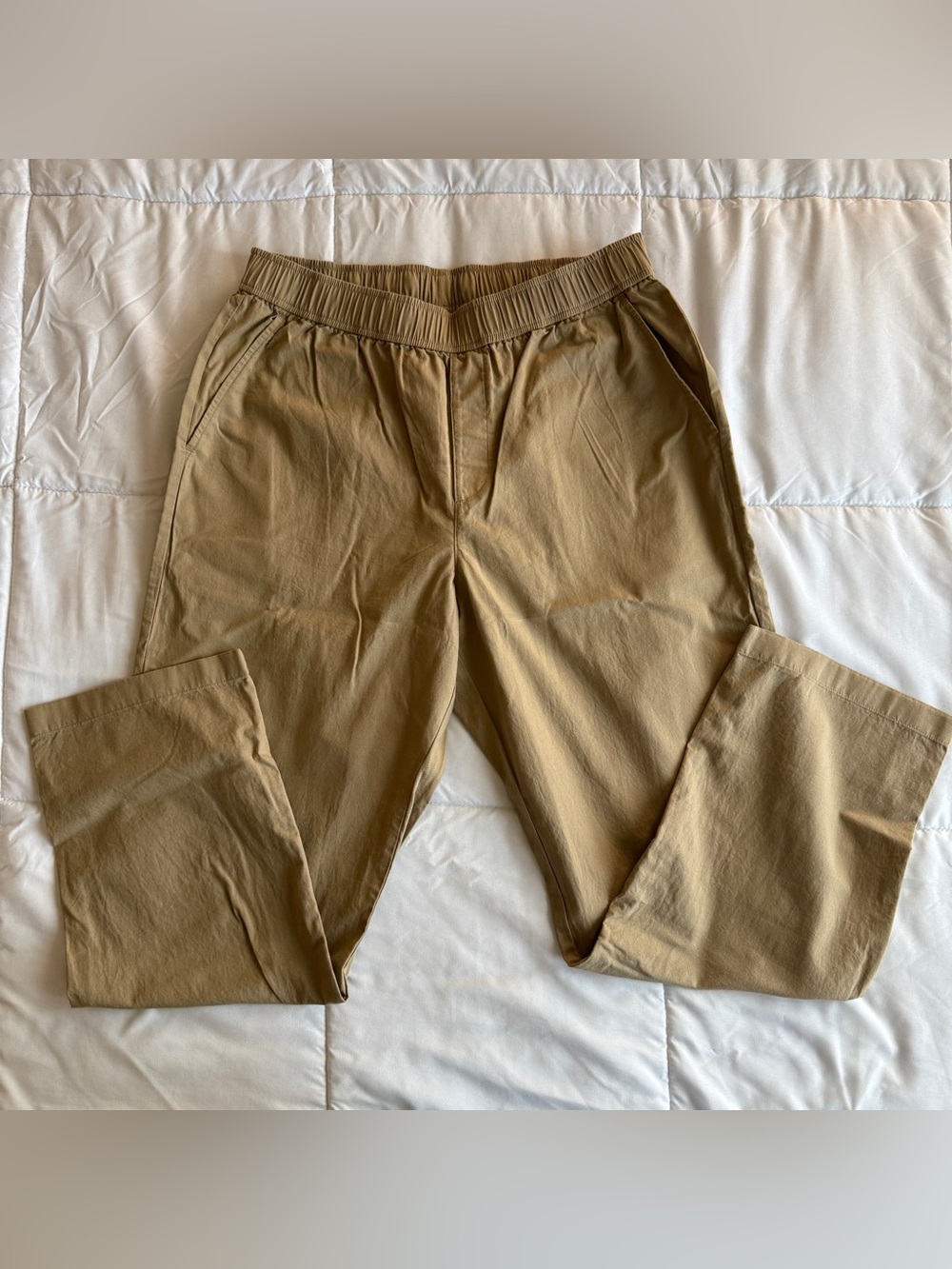 NWOT Uniqlo Cotton Relaxed Ankle Pants Beige